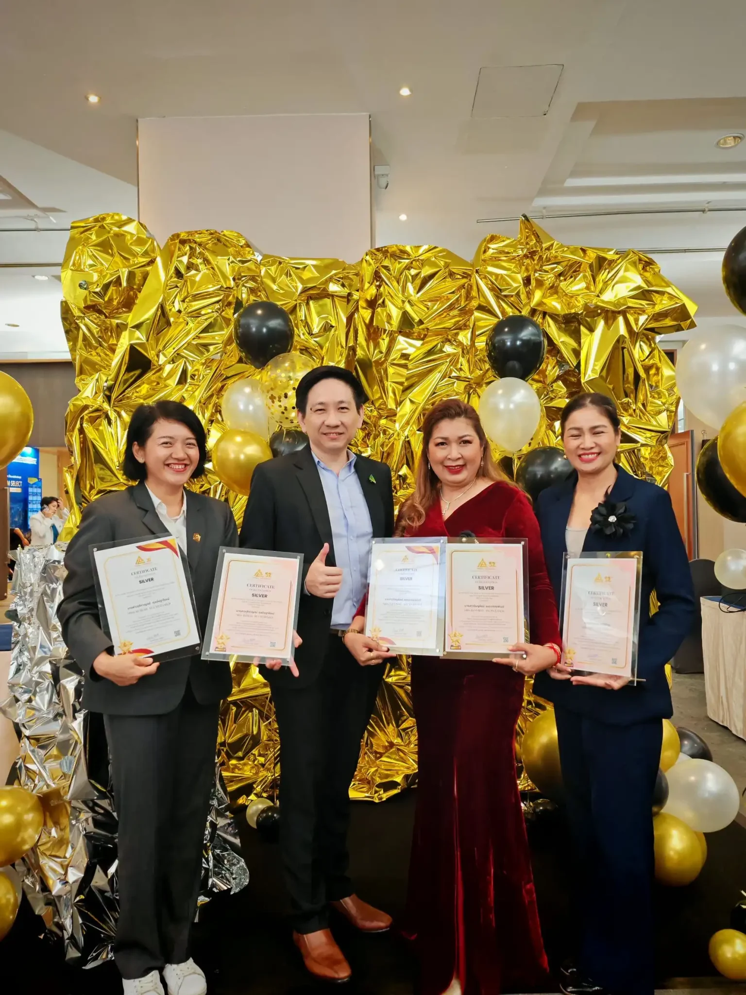 line_oa_chat_251229_152723_group_3